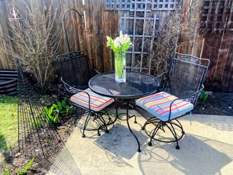Patio Outdoor Bistro Wrought Iron Set 28.5 Diameter Table 2 Chairs With Tommy Bahama Cushions 