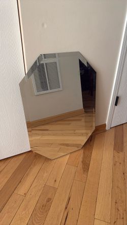Mirror (octagon shaped)