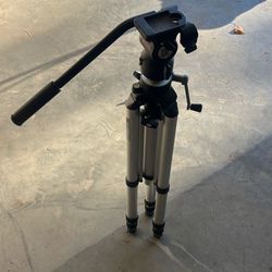 ITE T30 Heavy Duty Video Tripod with Head -Extendable Legs & Neck