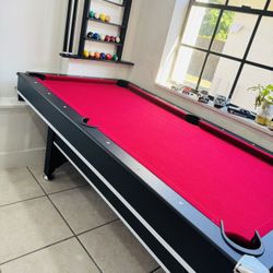 Billiard table. Mesa De Billar