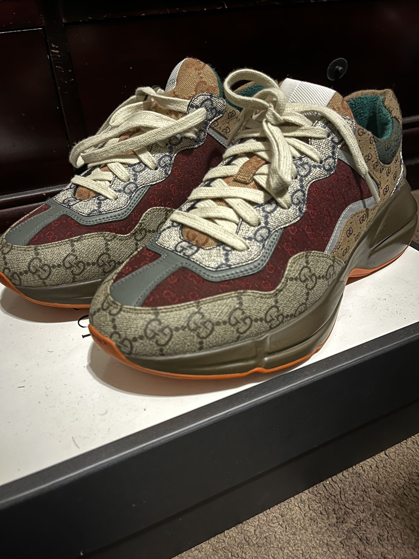 Gucci Shoes Size 8/5