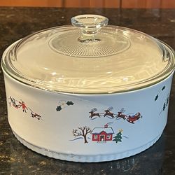 Pfaltzgraff 2.5 Qt. “Snow Village” Covered Casserole Baker Pyrex Glass Lid Made in USA Retired 2006