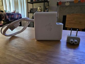 Apple Power Adapter