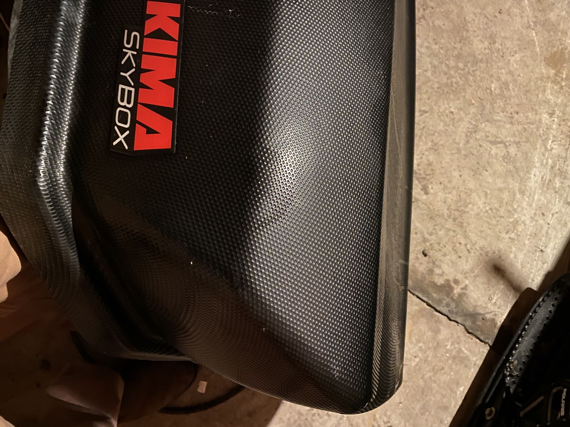 Yakima Carbonite skybox 21 And Roof Racks And Canopies for Sale in