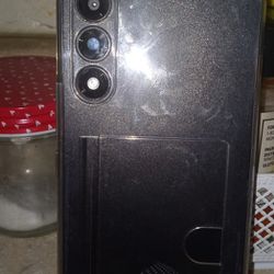 Selling  Android Phone No Longer Need It Upgraded 