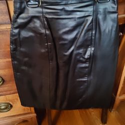 Vintage 1980s ?Leather Skirt Byrnes&Baker Size 4 Very Good Condition$15 Firm