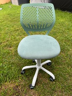 Desk chair green and white