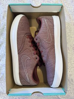 Nike SB Check Solars Size 11 M