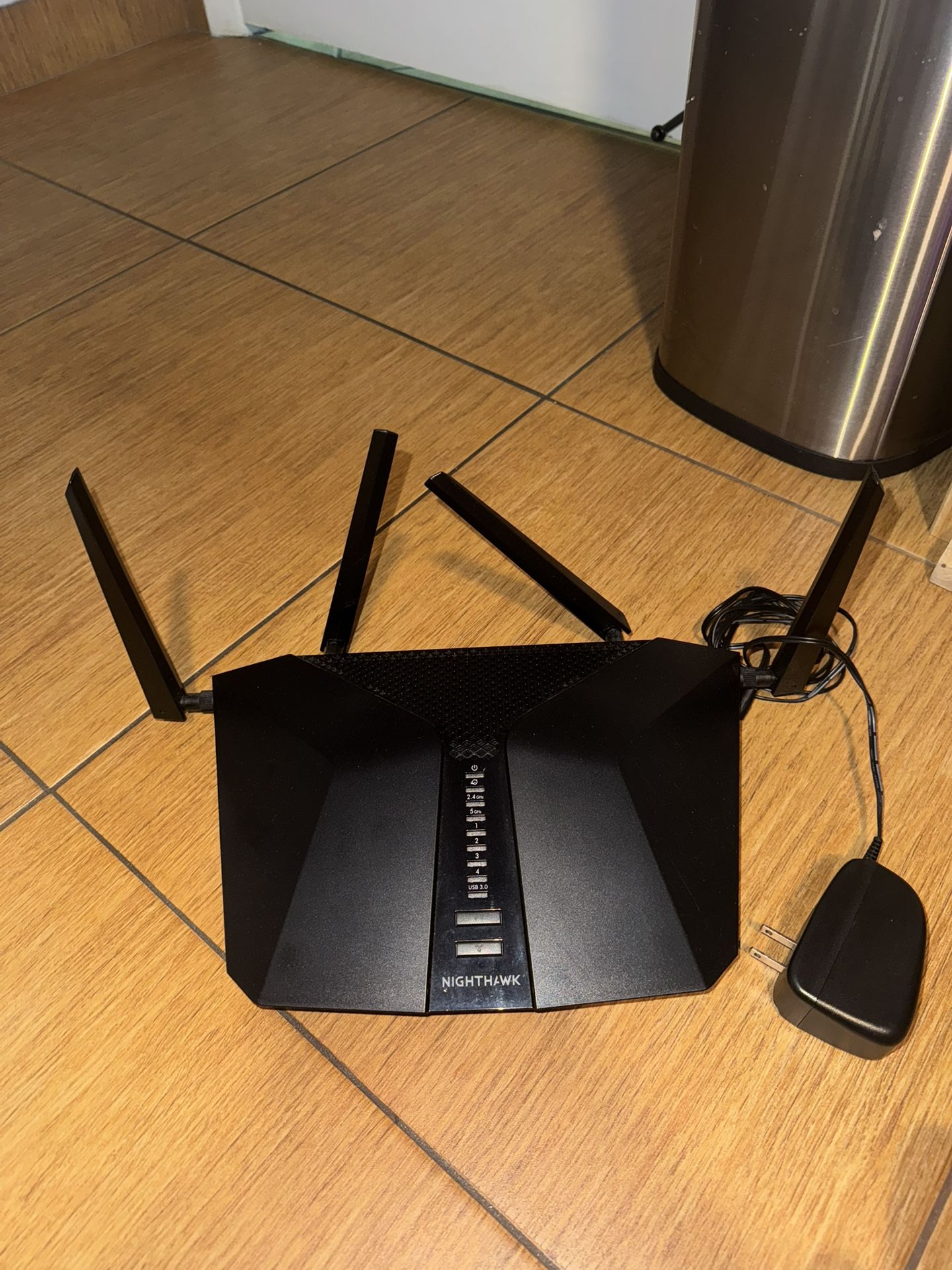 Nighthawk Ax6 Ac6200 6- Stream WiFi