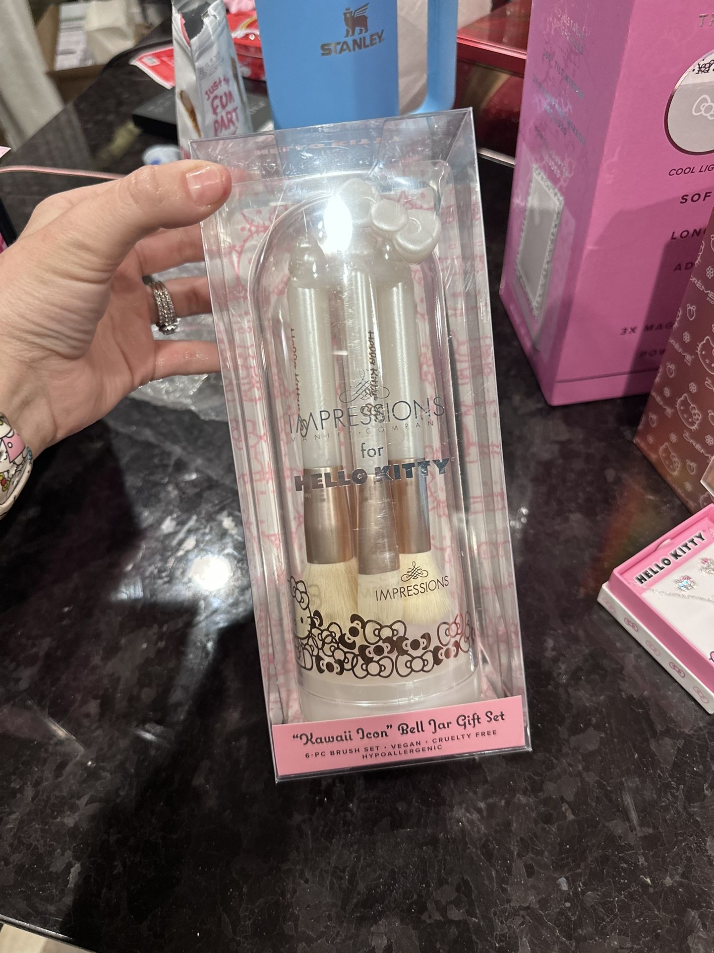 Hello Kitty Makeup Brush Set