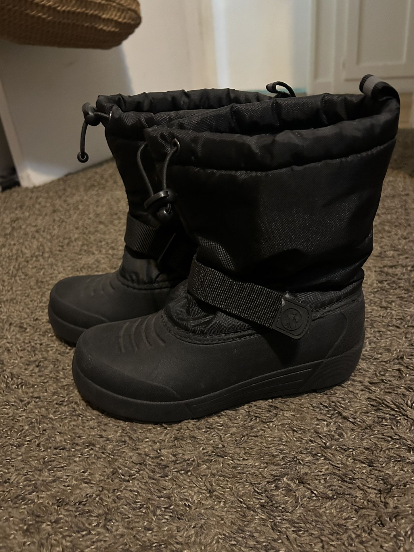 Kids Snow Boots Size 3
