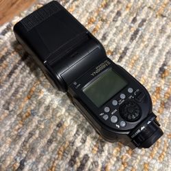Nikon Speedlite