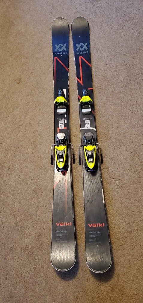 Volkl Mantra Jr. 148