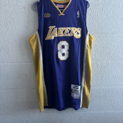 kobe bryant ‘01 finals edition jersey