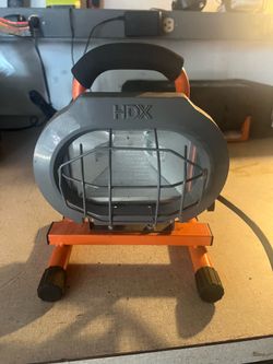 Portable halogen work light needs bulb