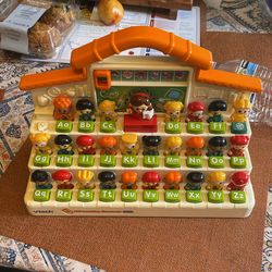 VTech ABC Learning Classroom Educational Toy W Web Connect Teacher 26 Students