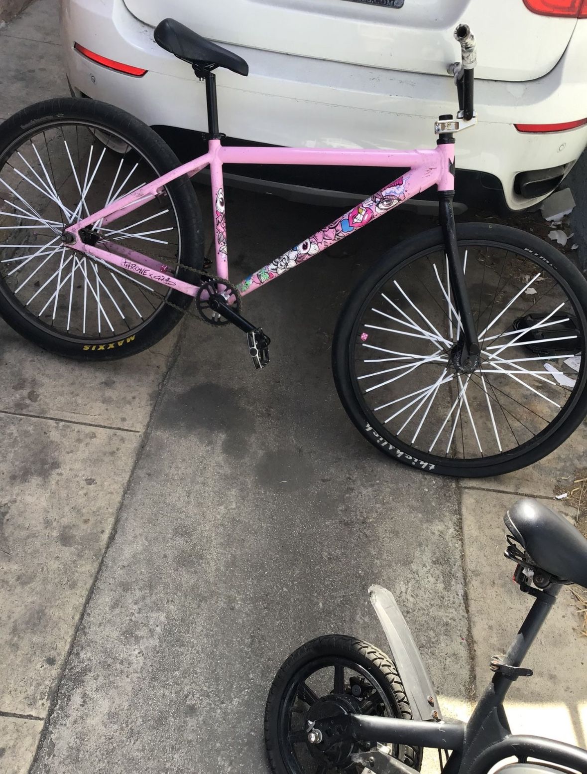 Pink Chad Throne for Sale in Los Angeles, CA - OfferUp