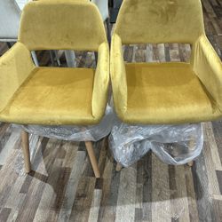 All New Set Of 2 Armchairs Velvet Fabric ( 29”Hx21.5”x23.5”x18” )