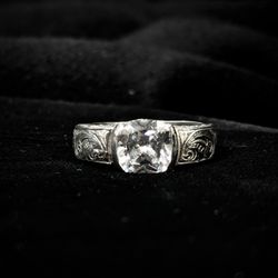 Sterling Silver Solitaire Ladies Ring with clear Quartz StoneS Size 7.75