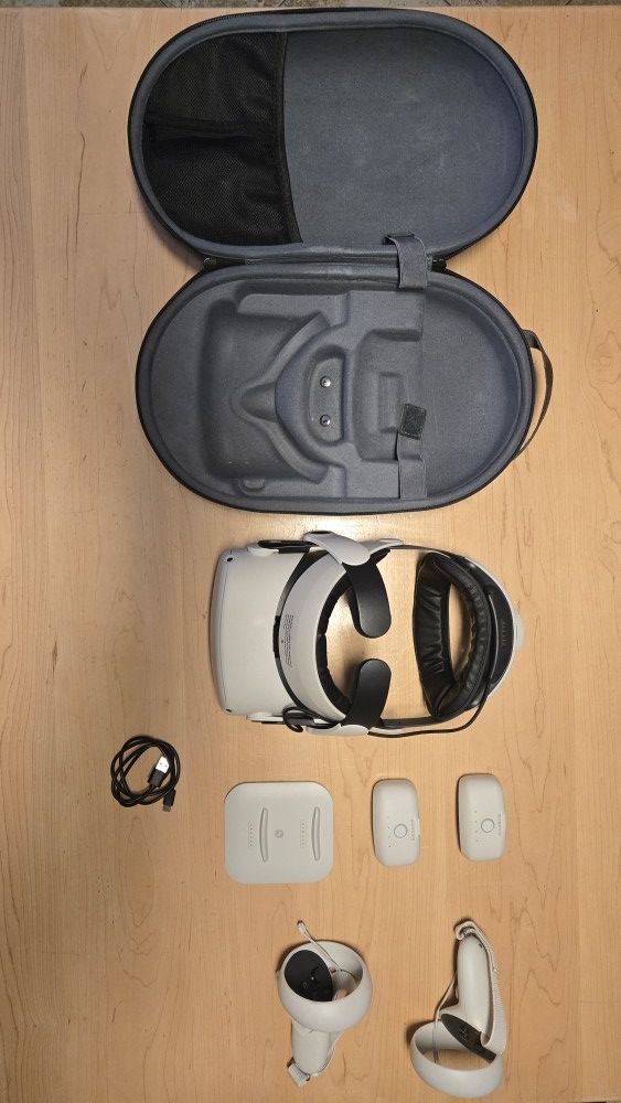 Meta Quest 2 256GB VR Headset + BOBOVR M2 Plus Head Strap Twin Battery Combo + BOBOVR C2 Carrying Case