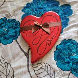 Tin Heart Shaped  Box With Bow