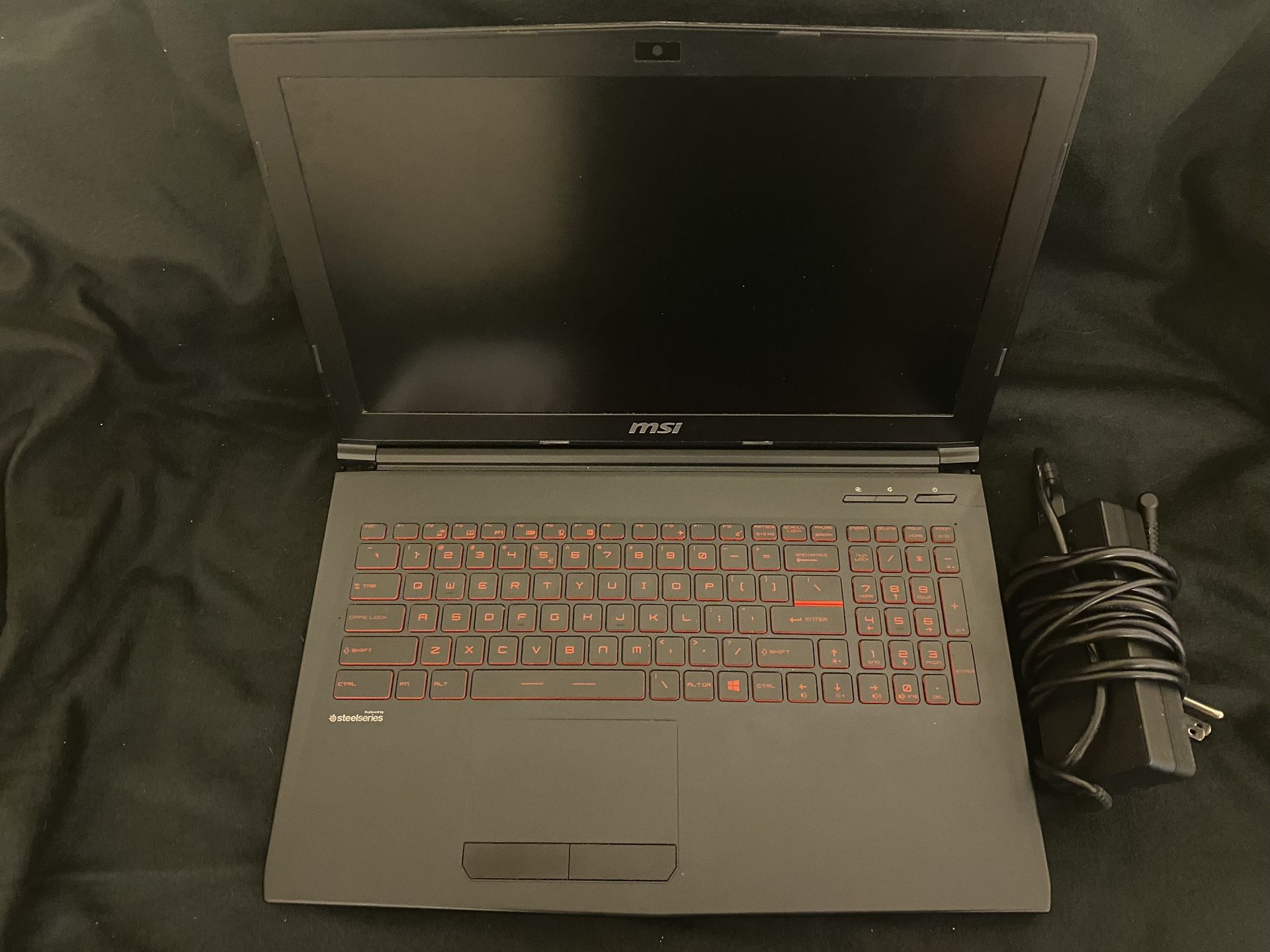MSI Gaming Laptop GL62M 7RDX-NE