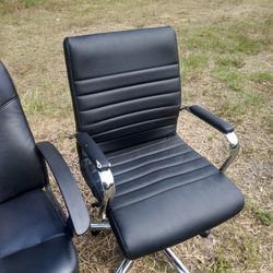 THREE ADJUSTABLE OFFICE CHAIRS 