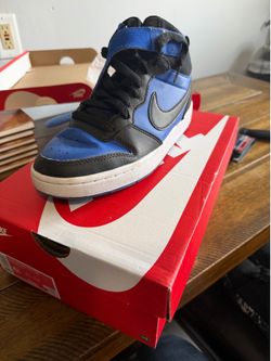 Black and white Nike high tops 6.5y