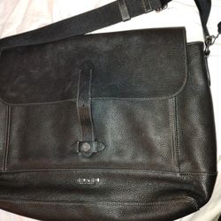 **COACH** HUDSON/GUN METAL MESSENGER BAG*** MINT***