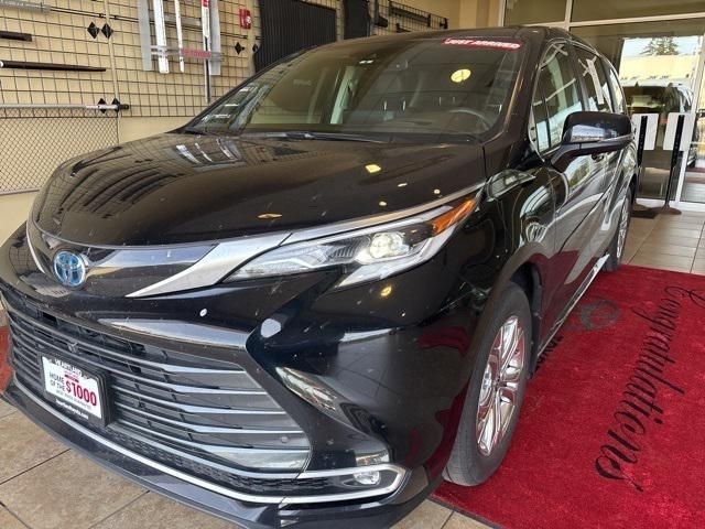 2023 Toyota Sienna