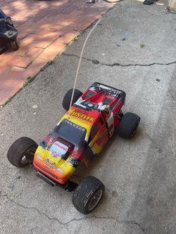 Traxxas nitro rustler