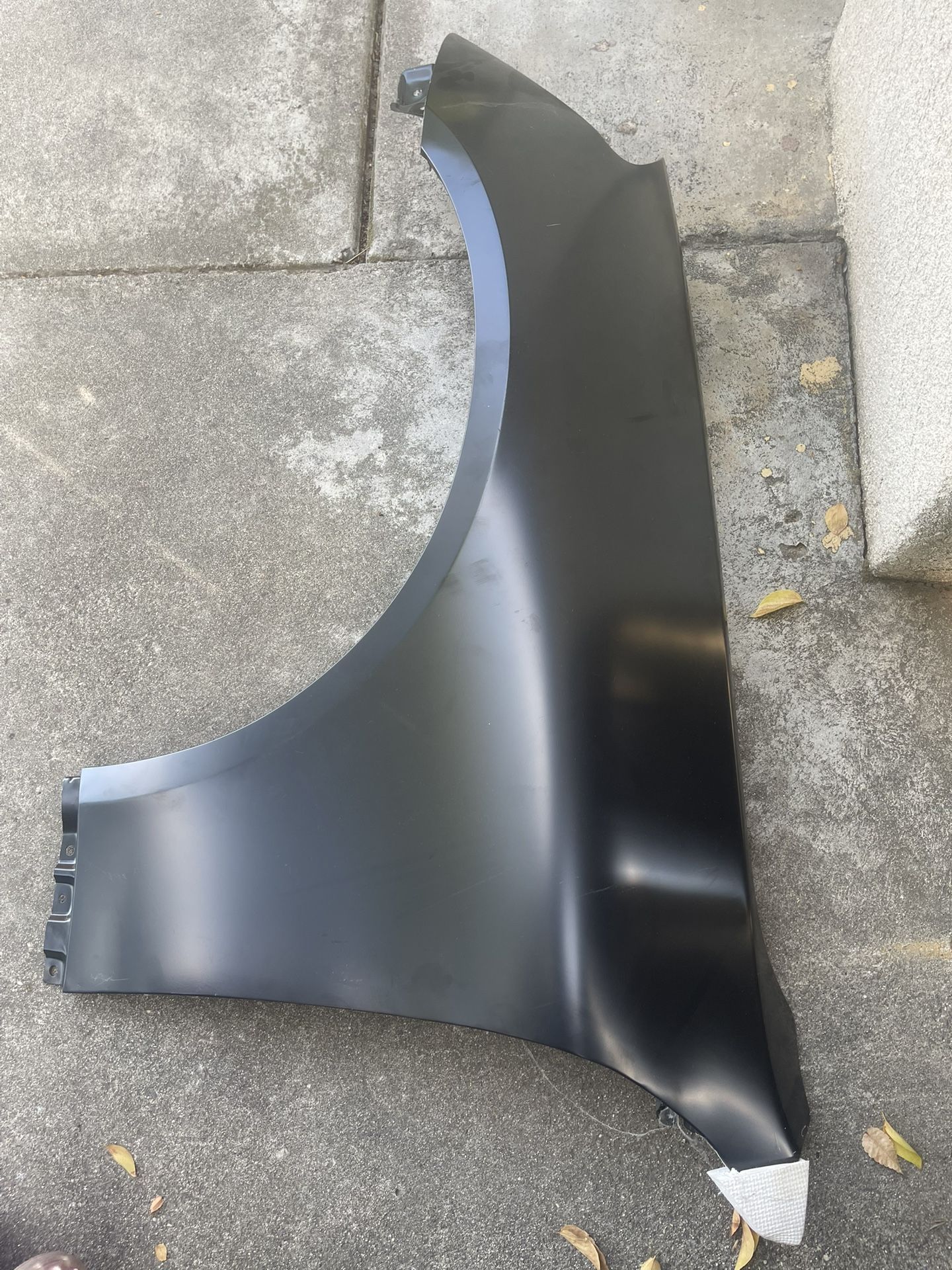 Infiniti G35 driver side fender