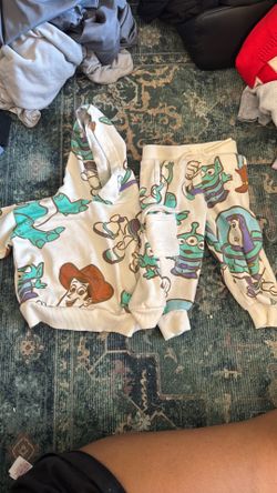 Toy story outfit size 18 months