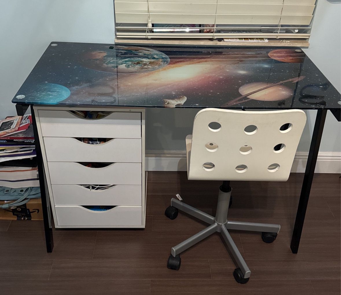 Space Glass Desk With White Chair 