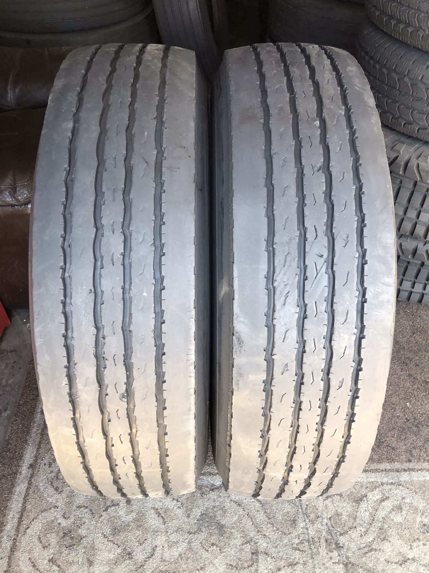 295/80/22.5 same as 11r22.5 original Regrooved tire