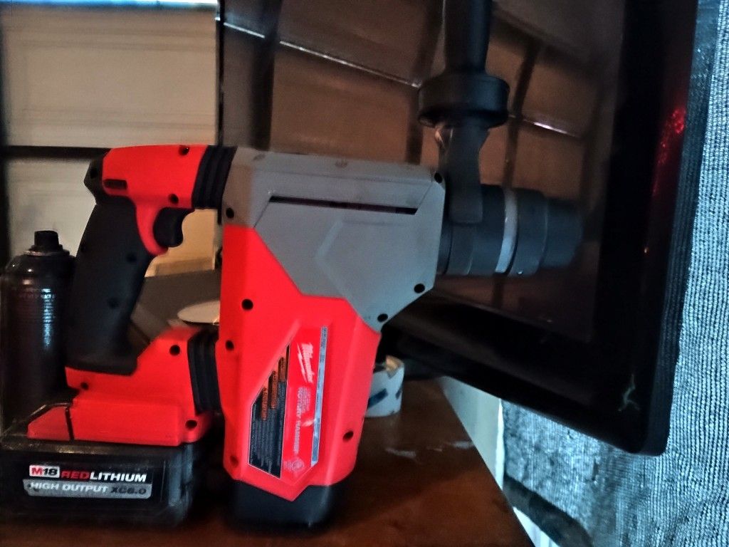 Milwaukee Rotary Hammer