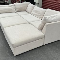 Bassett Modular Sectional couch (6 pcs)