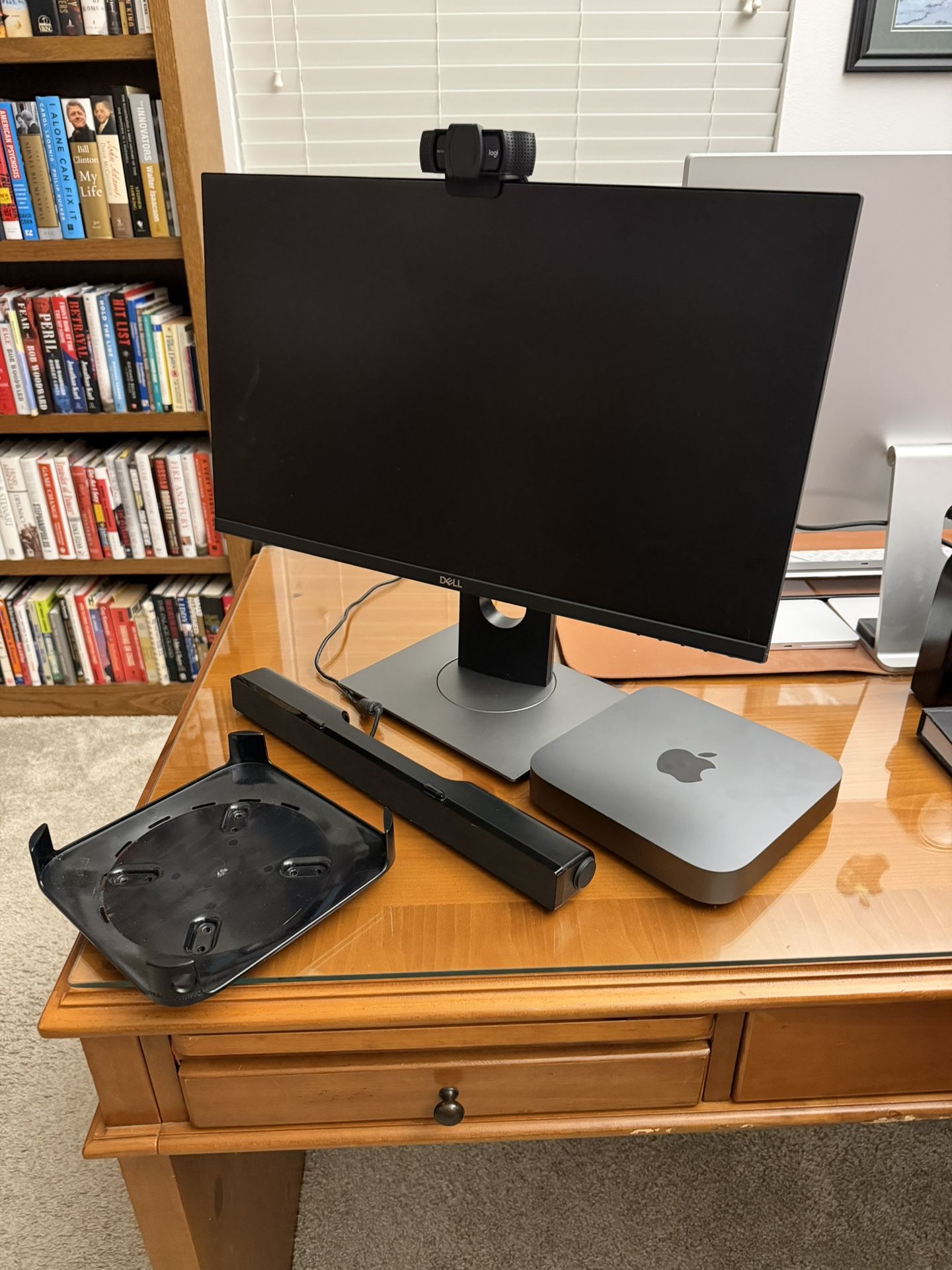 MacMini 500GB, DELL 24” Monitor, Sound Bar, Keyboard, Mouse, Camera