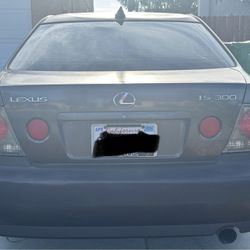 2002 Lexus IS 300