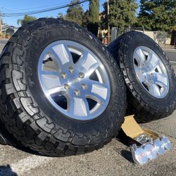 Chevy Silverado Wheels LT 265/70/17” Toyo 