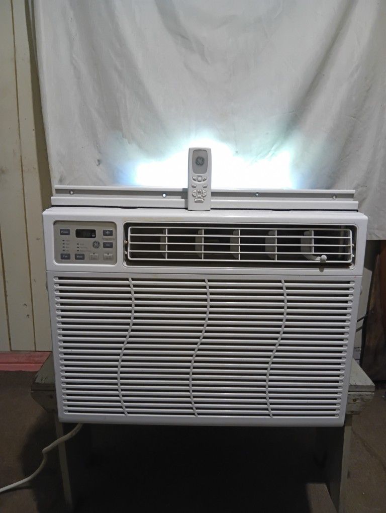 NEW - 18,000 btu G.E. with Remote Air Conditioner