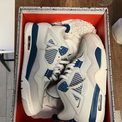 Jordan 4 Military Blue