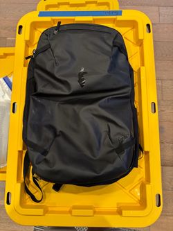 Cotopaxi Allpa 28 Travel Bag - Includes matching crossbody