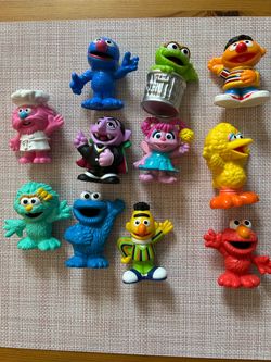 Hasbro Playskool set of 11 Sesame Street deluxe set