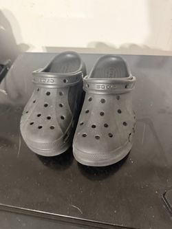 Crocks woman size 8