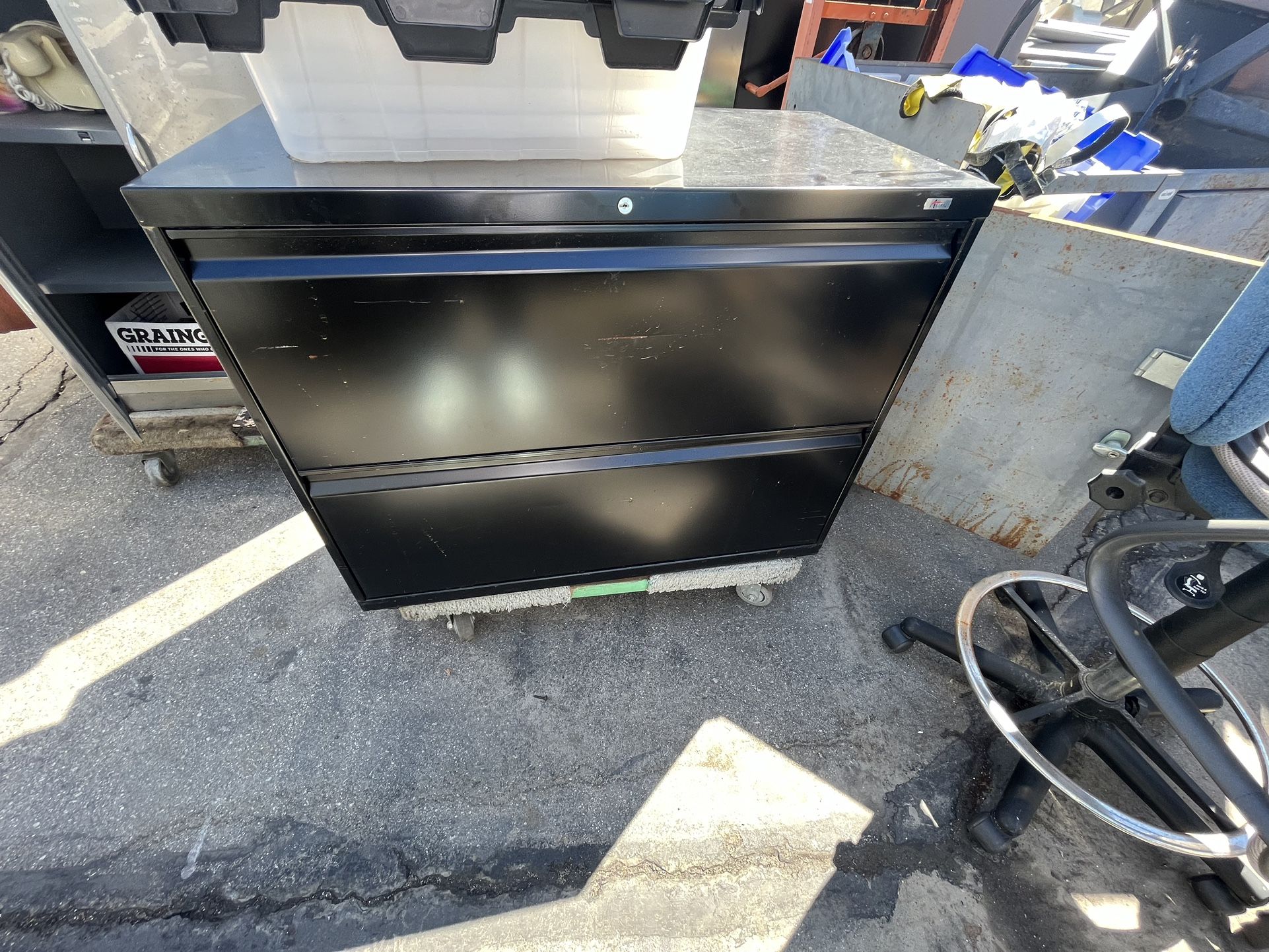 Lateral 2 Drawer Filing Cabinet