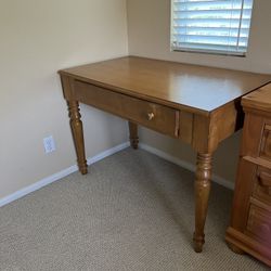Ethan Allen Wood Desk