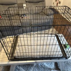 Mid Sized Pet Crate/kennel