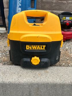 DeWalt Portable Wet/Dry Vacuum