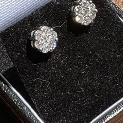 Diamond earrings White Gold